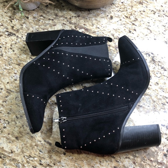 Kensie Suede Leather Silver Studded Almond Toe Black Slip-on Ankle Boots 9.5 - Picture 5 of 10